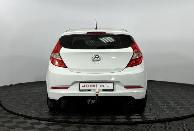 Hyundai Solaris I Рестайлинг с пробегом 2016 года, цена 1 150 000 рублей, 126000 км, седан, Автокод Объявления