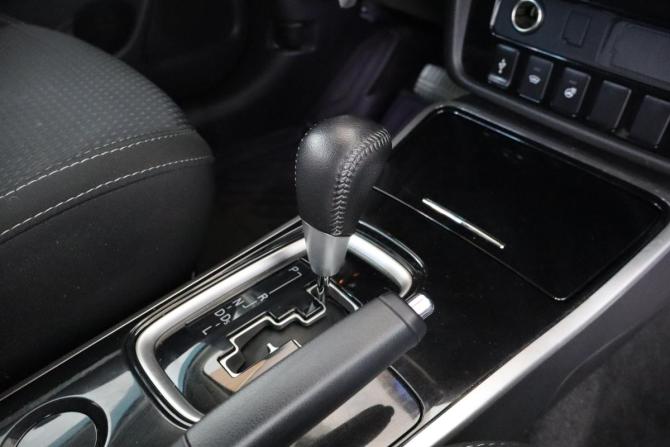 Mitsubishi Outlander III Рестайлинг 3 с пробегом 2019 года, цена 1 399 000 рублей, 232000 км, внедорожник, Автокод Объявления
