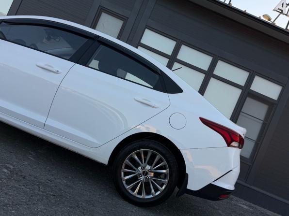 Hyundai Solaris II Рестайлинг с пробегом 2021 года, цена 1 700 000 рублей, 29226 км, седан, Автокод Объявления