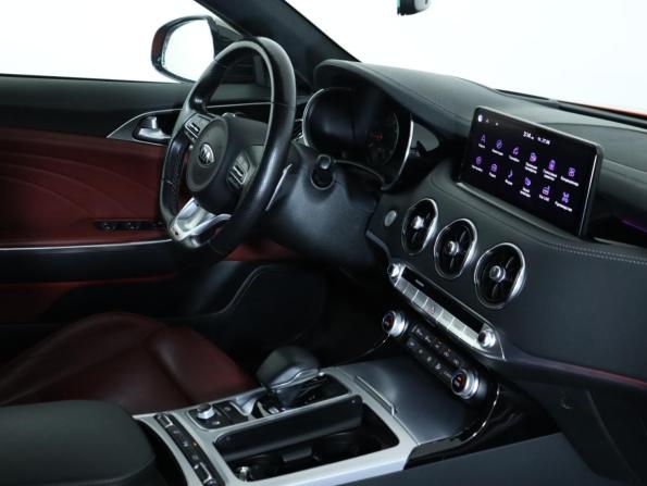 Kia Stinger I Рестайлинг с пробегом 2021 года, цена 3 350 000 рублей, 70000 км, лифтбек, Автокод Объявления