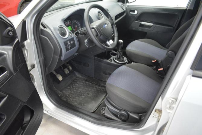 Ford Fusion I Рестайлинг с пробегом 2006 года, цена 399 000 рублей, 140000 км, хэтчбек, Автокод Объявления