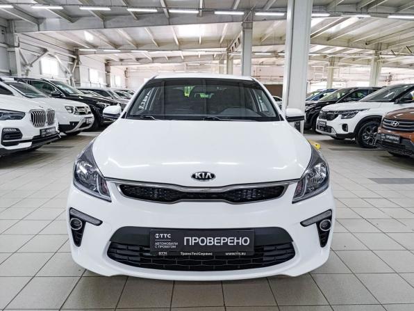 Kia Rio IV Рестайлинг с пробегом 2020 года, цена 1 490 000 рублей, 113385 км, седан, Автокод Объявления