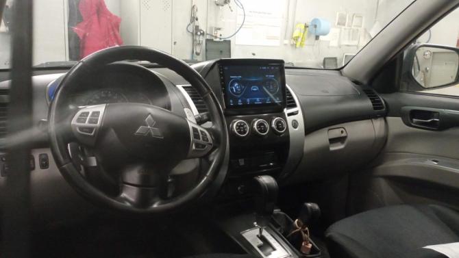 Mitsubishi Pajero Sport II Рестайлинг с пробегом 2015 года, цена 1 525 001 рубль, 272602 км, внедорожник, Автокод Объявления