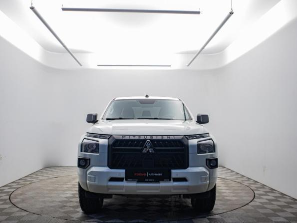 Mitsubishi L200 VI с пробегом 2024 года, цена 4 470 000 рублей, 48180 км, offers.body_type.unknown, Автокод Объявления
