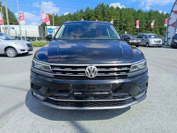 Volkswagen Tiguan II с пробегом 2018 года, цена 3 536 000 рублей, 61562 км, внедорожник, Автокод Объявления