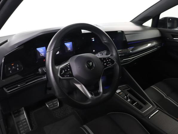 Volkswagen Golf VIII с пробегом 2021 года, цена 3 050 000 рублей, 45933 км, хэтчбек, Автокод Объявления