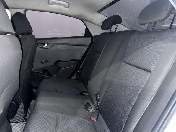 Hyundai Solaris II с пробегом 2020 года, цена 830 000 рублей, 309834 км, седан, Автокод Объявления