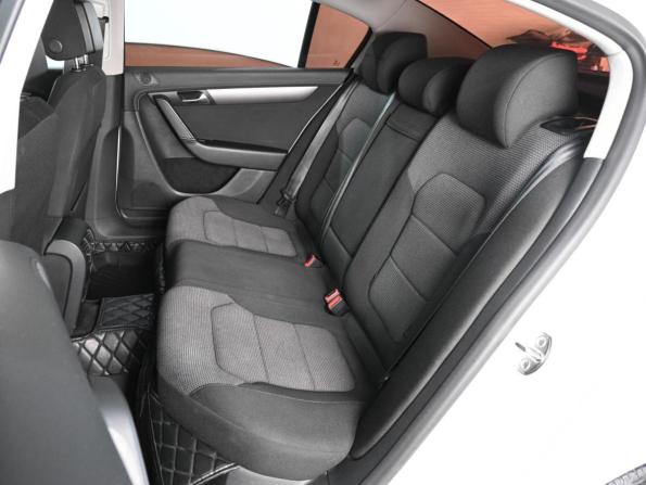Volkswagen Passat B7 с пробегом 2012 года, цена 979 000 рублей, 164168 км, седан, Автокод Объявления
