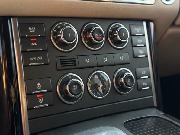Land Rover Range Rover III Рестайлинг 2 с пробегом 2011 года, цена 1 800 000 рублей, 350000 км, внедорожник, Автокод Объявления