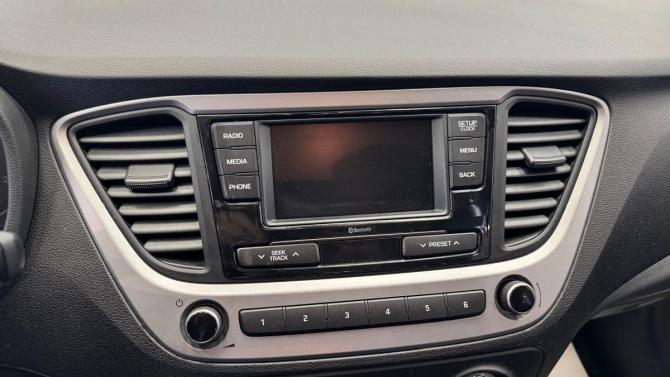 Hyundai Solaris II с пробегом 2017 года, цена 1 145 000 рублей, 75359 км, седан, Автокод Объявления