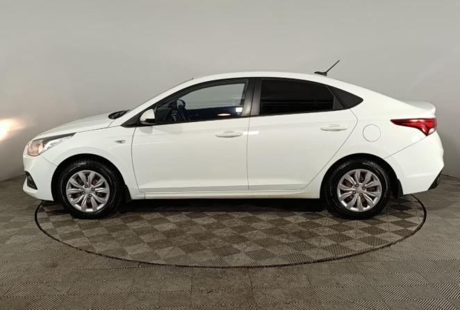 Hyundai Solaris II с пробегом 2018 года, цена 1 115 000 рублей, 135535 км, седан, Автокод Объявления