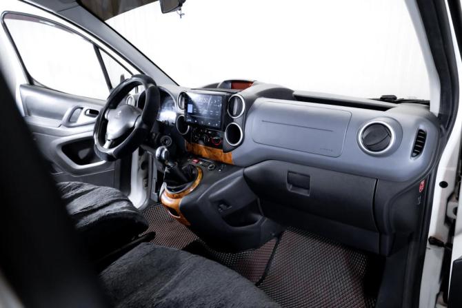 Peugeot Partner II Рестайлинг с пробегом 2013 года, цена 649 000 рублей, 198737 км, минивэн, Автокод Объявления