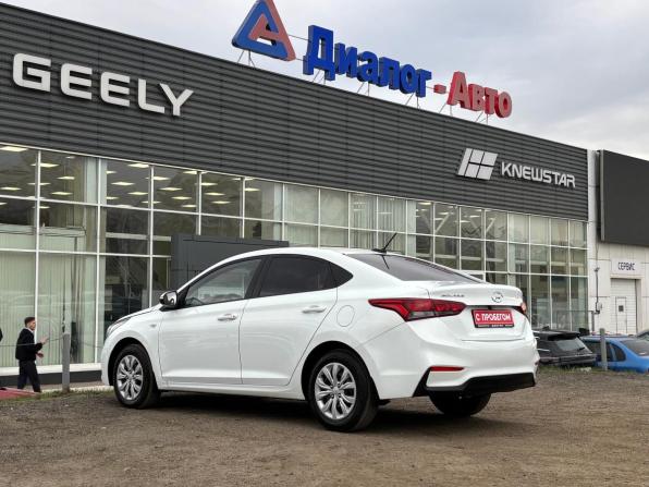 Hyundai Solaris II с пробегом 2017 года, цена 950 000 рублей, 144676 км, седан, Автокод Объявления