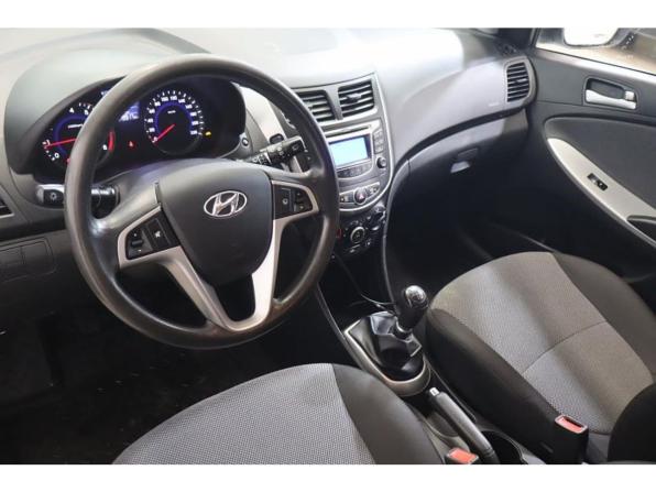 Hyundai Solaris I с пробегом 2014 года, цена 648 000 рублей, 119827 км, хэтчбек, Автокод Объявления