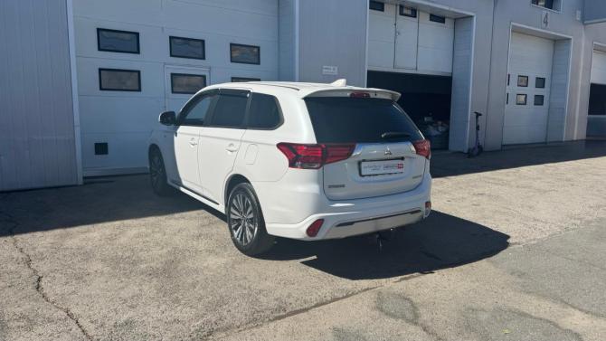Mitsubishi Outlander III Рестайлинг 3 с пробегом 2022 года, цена 2 653 100 рублей, 51765 км, внедорожник, Автокод Объявления