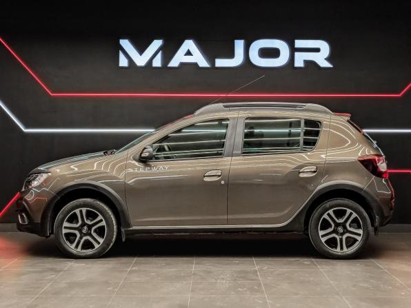 Renault Sandero II Рестайлинг с пробегом 2019 года, цена 1 250 000 рублей, 67669 км, хэтчбек, Автокод Объявления