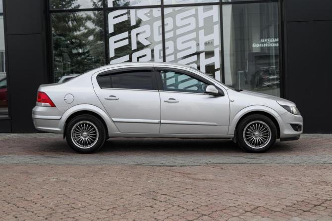 Opel Astra H Рестайлинг с пробегом 2011 года, цена 599 000 рублей, 192390 км, седан, Автокод Объявления