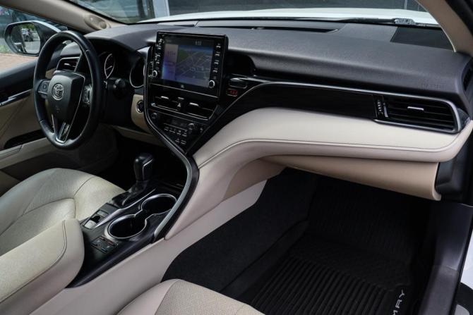 Toyota Camry VIII (XV70) Рестайлинг с пробегом 2021 года, цена 3 800 000 рублей, 102933 км, седан, Автокод Объявления