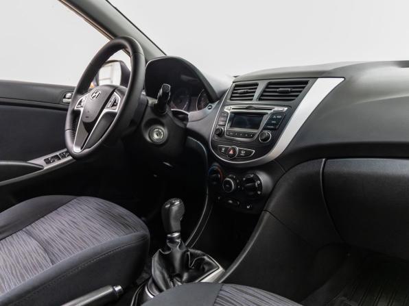 Hyundai Solaris I Рестайлинг с пробегом 2016 года, цена 898 000 рублей, 117708 км, хэтчбек, Автокод Объявления