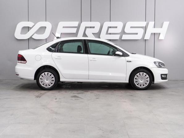 Volkswagen Polo V Рестайлинг с пробегом 2019 года, цена 1 350 000 рублей, 98923 км, седан, Автокод Объявления