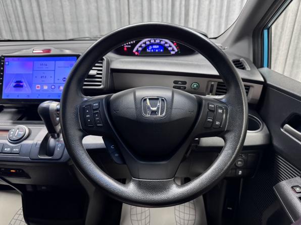 Honda Freed I Рестайлинг с пробегом 2012 года, цена 1 250 000 рублей, 159534 км, компактвэн, Автокод Объявления