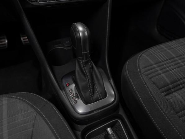 Volkswagen Polo V Рестайлинг с пробегом 2018 года, цена 1 540 000 рублей, 73854 км, седан, Автокод Объявления