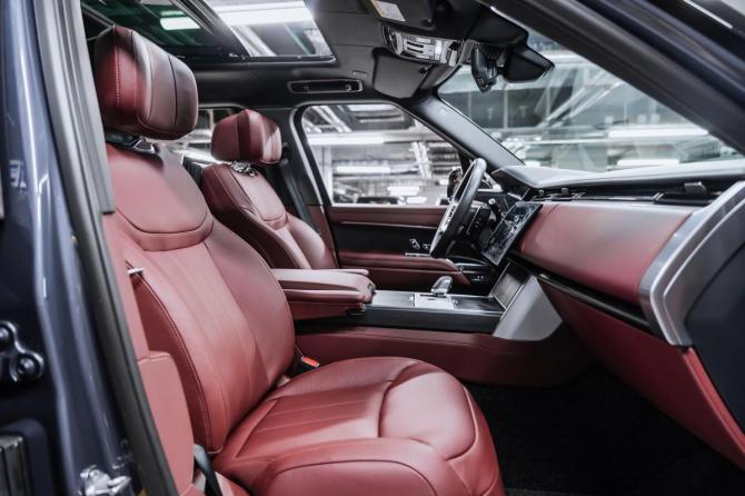 Новый Land Rover Range Rover V 2025 года, цена 26 300 000 рублей, внедорожник, Автокод Объявления