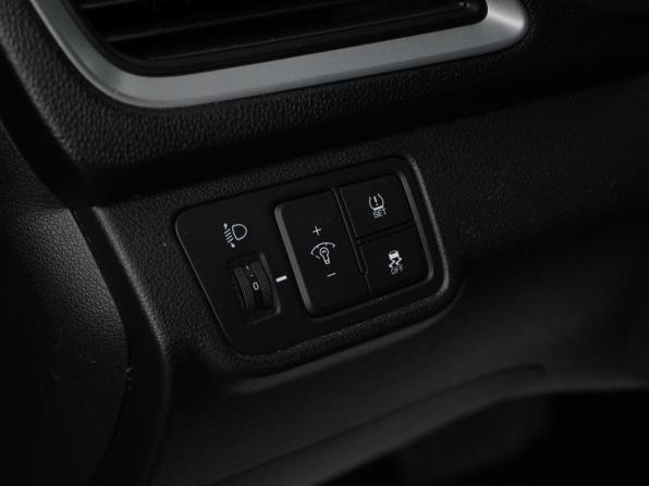 Hyundai Solaris II с пробегом 2017 года, цена 1 177 077 рублей, 144227 км, седан, Автокод Объявления