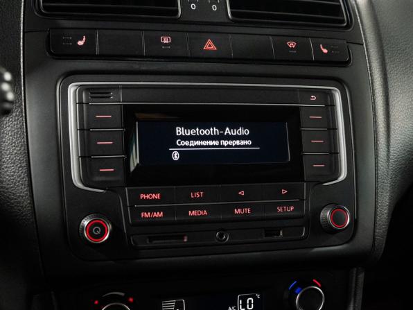 Volkswagen Polo V Рестайлинг с пробегом 2017 года, цена 1 149 500 рублей, 142178 км, седан, Автокод Объявления