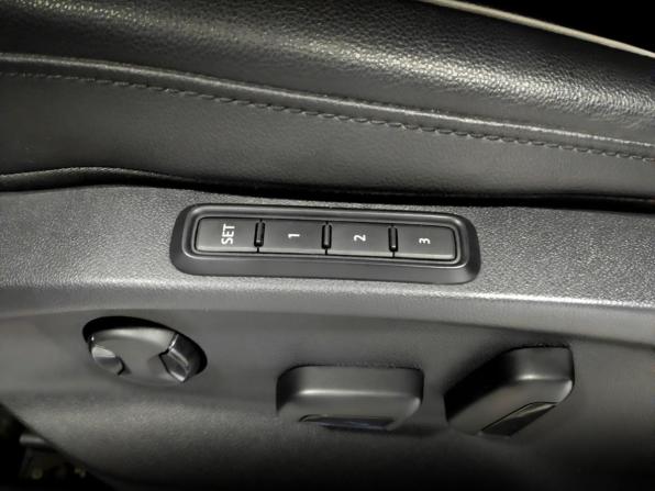 Volkswagen Tiguan II с пробегом 2019 года, цена 2 790 000 рублей, 159635 км, внедорожник, Автокод Объявления