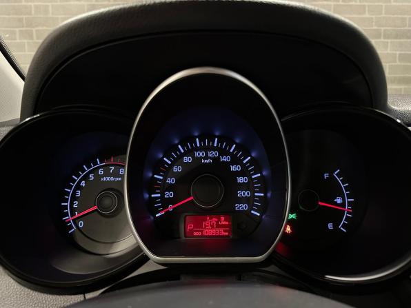 Kia Rio III с пробегом 2013 года, цена 1 049 000 рублей, 108934 км, хэтчбек, Автокод Объявления