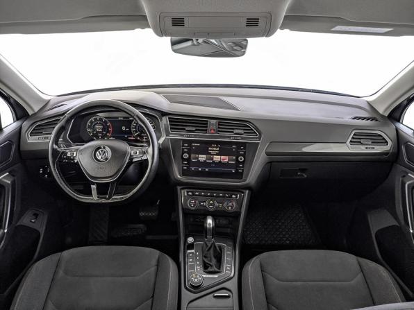 Volkswagen Tiguan II с пробегом 2018 года, цена 1 970 000 рублей, 215287 км, внедорожник, Автокод Объявления