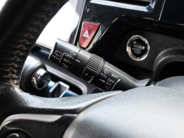 Honda Stepwgn V с пробегом 2016 года, цена 1 775 000 рублей, 151856 км, минивэн, Автокод Объявления