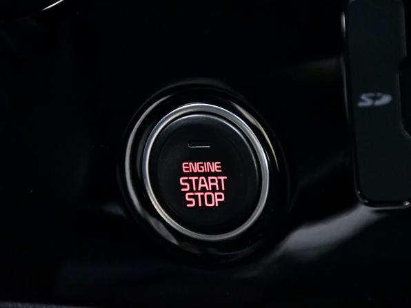 Kia Rio IV с пробегом 2018 года, цена 1 757 000 рублей, 65664 км, хэтчбек, Автокод Объявления