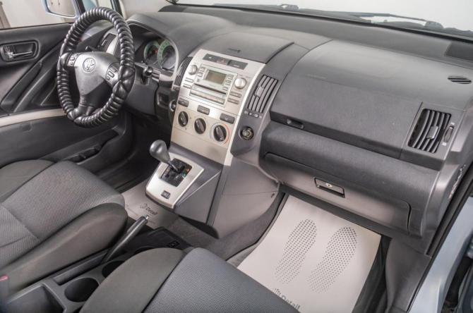Toyota Corolla Verso I Рестайлинг с пробегом 2005 года, цена 699 000 рублей, 252000 км, компактвэн, Автокод Объявления