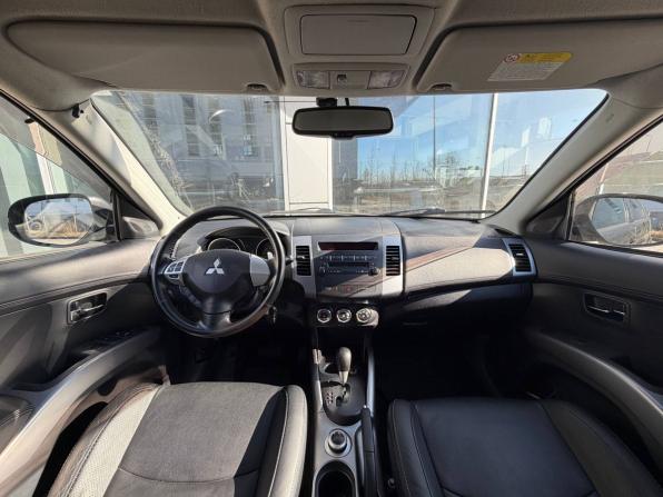 Mitsubishi Outlander II Рестайлинг с пробегом 2011 года, цена 935 000 рублей, 201000 км, внедорожник, Автокод Объявления