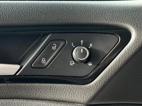 Volkswagen Golf VII с пробегом 2013 года, цена 1 200 000 рублей, 178808 км, хэтчбек, Автокод Объявления