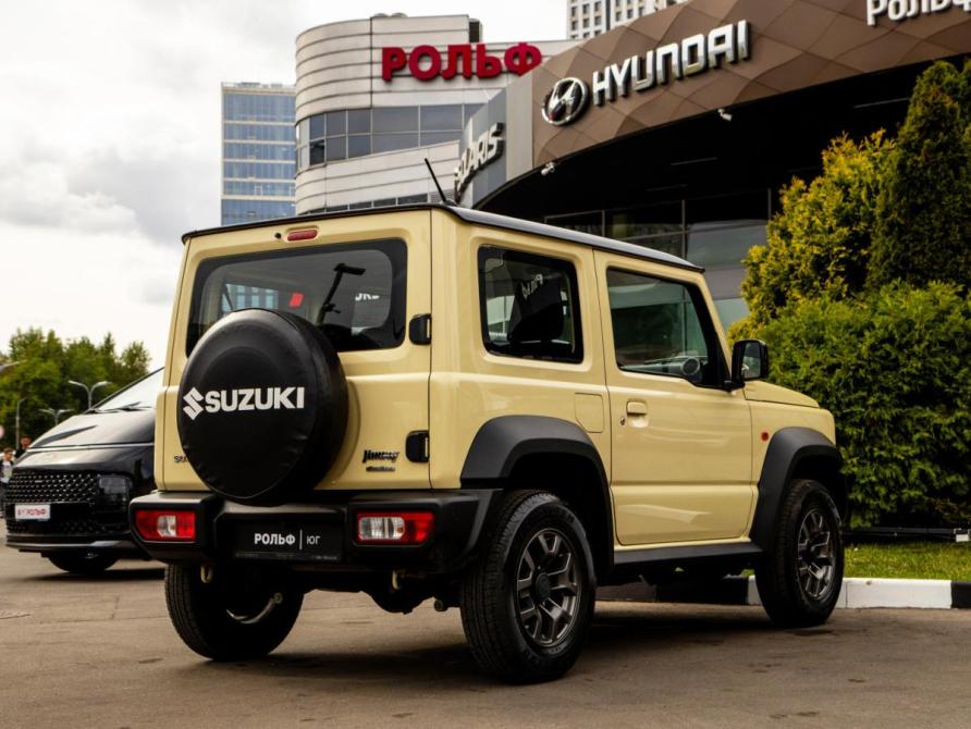Suzuki Jimny IV Москва  - изображение 4