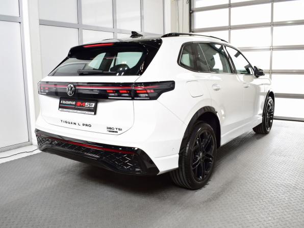 Volkswagen Tiguan III (China Market) с пробегом 2026 года, цена 4 699 995 рублей, 40 км, внедорожник, Автокод Объявления