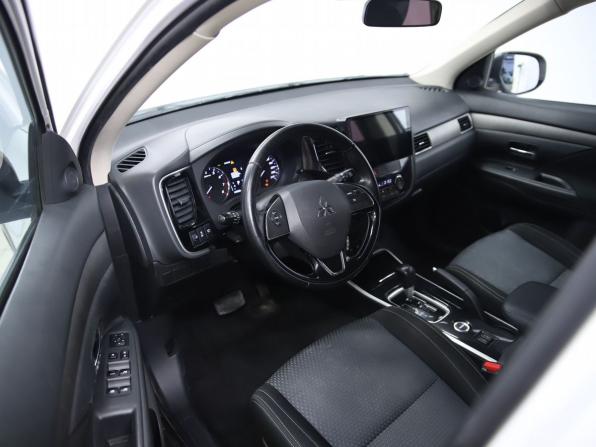 Mitsubishi Outlander III Рестайлинг 2 с пробегом 2018 года, цена 1 790 000 рублей, 149899 км, внедорожник, Автокод Объявления