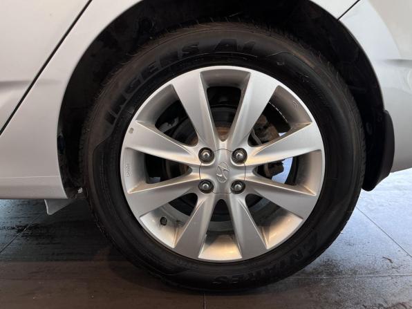 Hyundai Solaris I с пробегом 2012 года, цена 720 000 рублей, 208899 км, хэтчбек, Автокод Объявления