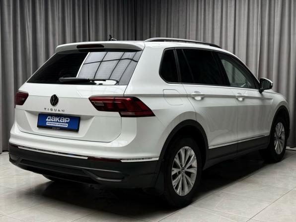Volkswagen Tiguan II Рестайлинг с пробегом 2021 года, цена 2 349 000 рублей, 49622 км, внедорожник, Автокод Объявления