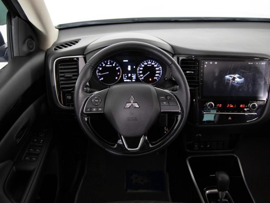 Mitsubishi Outlander III Рестайлинг 3 Санкт-Петербург  - изображение 11