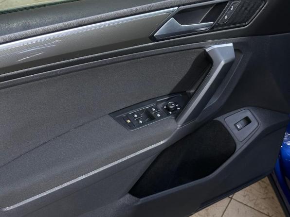 Volkswagen Tiguan II с пробегом 2019 года, цена 1 850 000 рублей, 241700 км, внедорожник, Автокод Объявления