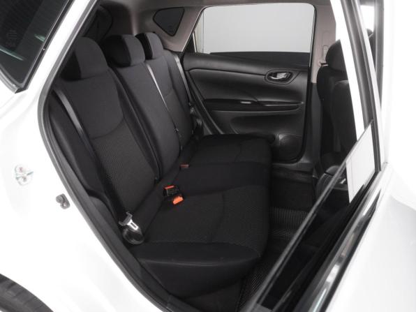 Nissan Tiida II с пробегом 2015 года, цена 1 098 000 рублей, 185117 км, хэтчбек, Автокод Объявления