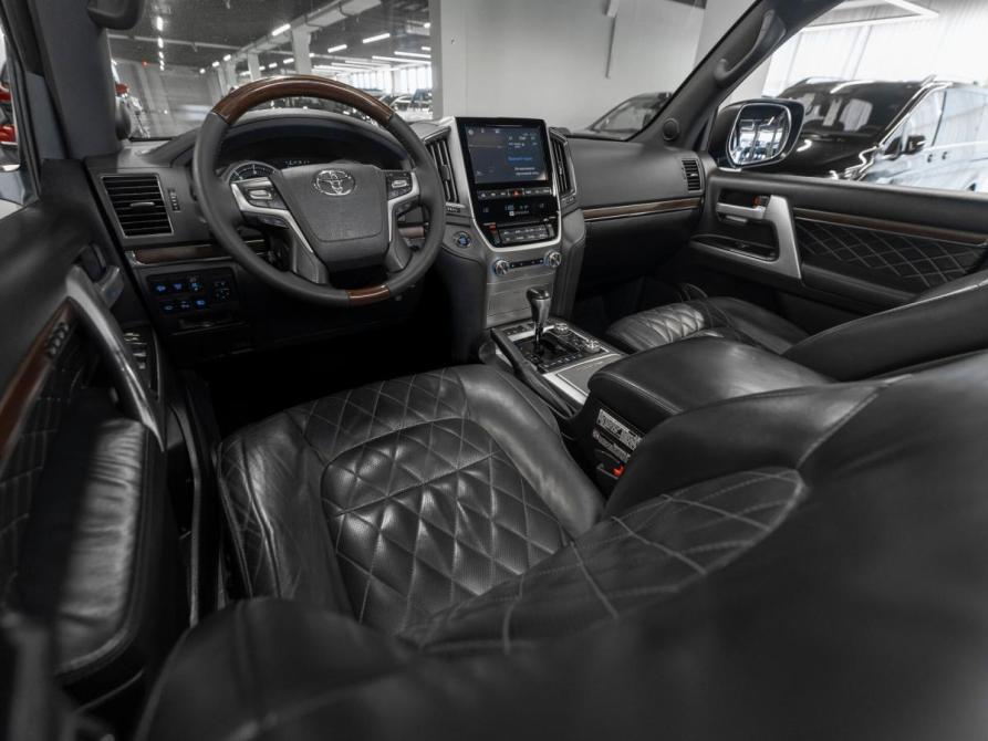 Toyota Land Cruiser 200 Series Рестайлинг 2 Москва  - изображение 7