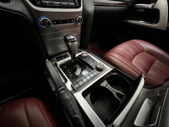 Toyota Land Cruiser 200 Series Рестайлинг 2 с пробегом 2016 года, цена 6 000 000 рублей, 125400 км, внедорожник, Автокод Объявления
