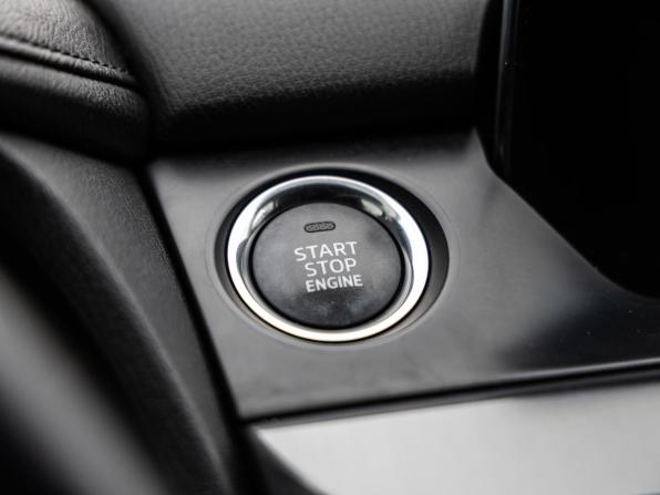 Mazda 6 III (GJ) Рестайлинг с пробегом 2017 года, цена 2 178 000 рублей, 84400 км, седан, Автокод Объявления