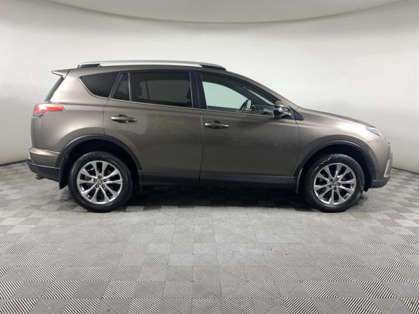Toyota RAV4 IV (XA40) Рестайлинг с пробегом 2016 года, цена 2 700 000 рублей, 109000 км, внедорожник, Автокод Объявления