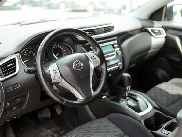 Nissan Qashqai II с пробегом 2015 года, цена 1 559 000 рублей, 97510 км, внедорожник, Автокод Объявления